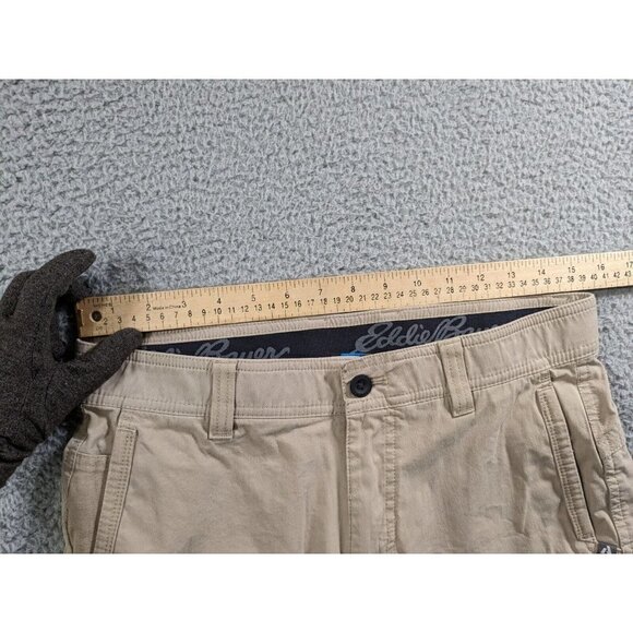 Eddie Bauer First Ascent Shorts Mens 30 Cotton Nylon Stretch Cargo Trail Beige - Picture 9 of 16